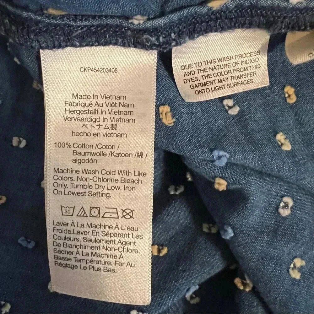 Madewell Blue Chambray Blouse with Embroidered Dots/Hearts Womens Size Small GUC - Picture 5 of 6